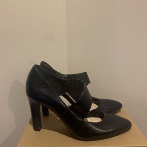 Black leather Franco Sarto heels